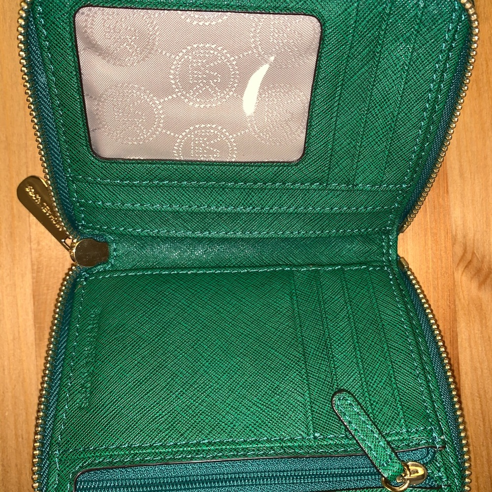 Michael Kira wallet green pre-owned - Picture 3 of 4